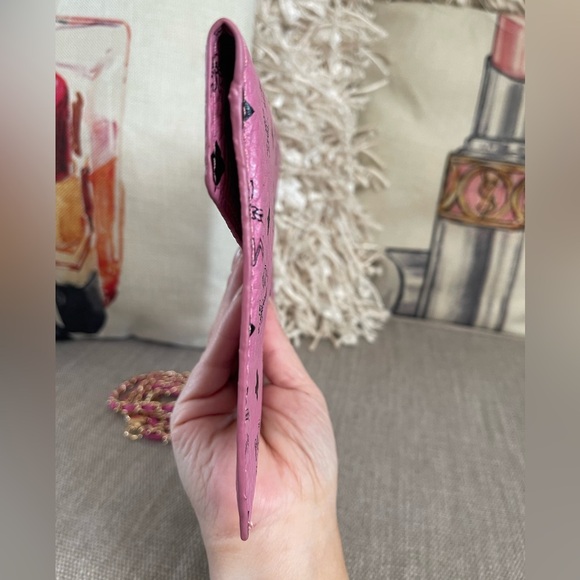 MCM GWP VIP Envelope Clutch Pink w/unbranded Chain⭐️LiKE NEW⭐️💯AuThEnTiC - Picture 5 of 13